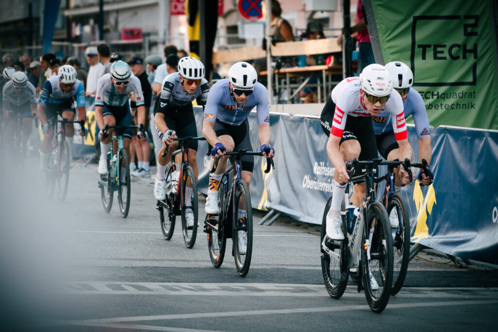 Sprint im Radrennen, Fahrer nebeneinander